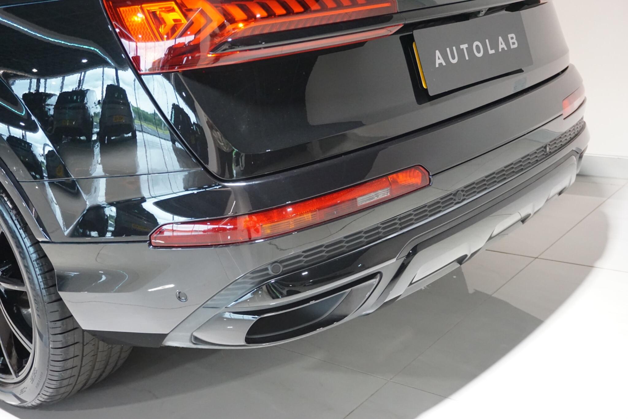 Audi Q7 3.0 TFSI V6 55 Black Edition SUV 5dr Petrol Tiptronic quattro Euro 6 (s/s) (340 ps)
